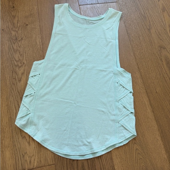 Lululemon Athletica Varcity Muscle Tank Top - Mint Green - Size 6 - EUC - Picture 2 of 4